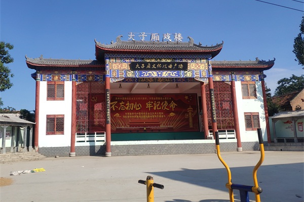 安陽(yáng)市滑縣大字廂戲樓古建筑亮化前效果